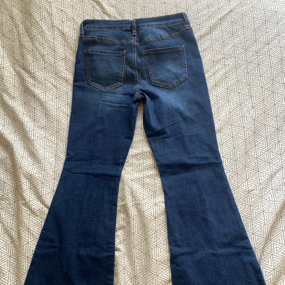 Low Rise Flared Jeans - Picture 4 of 4